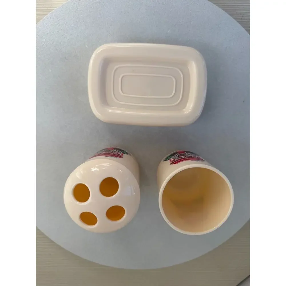 Vintage HOMETOWN CHRISTMAS 3-pc Plastic Bathroom Set Tumbler Soapdish and Holder